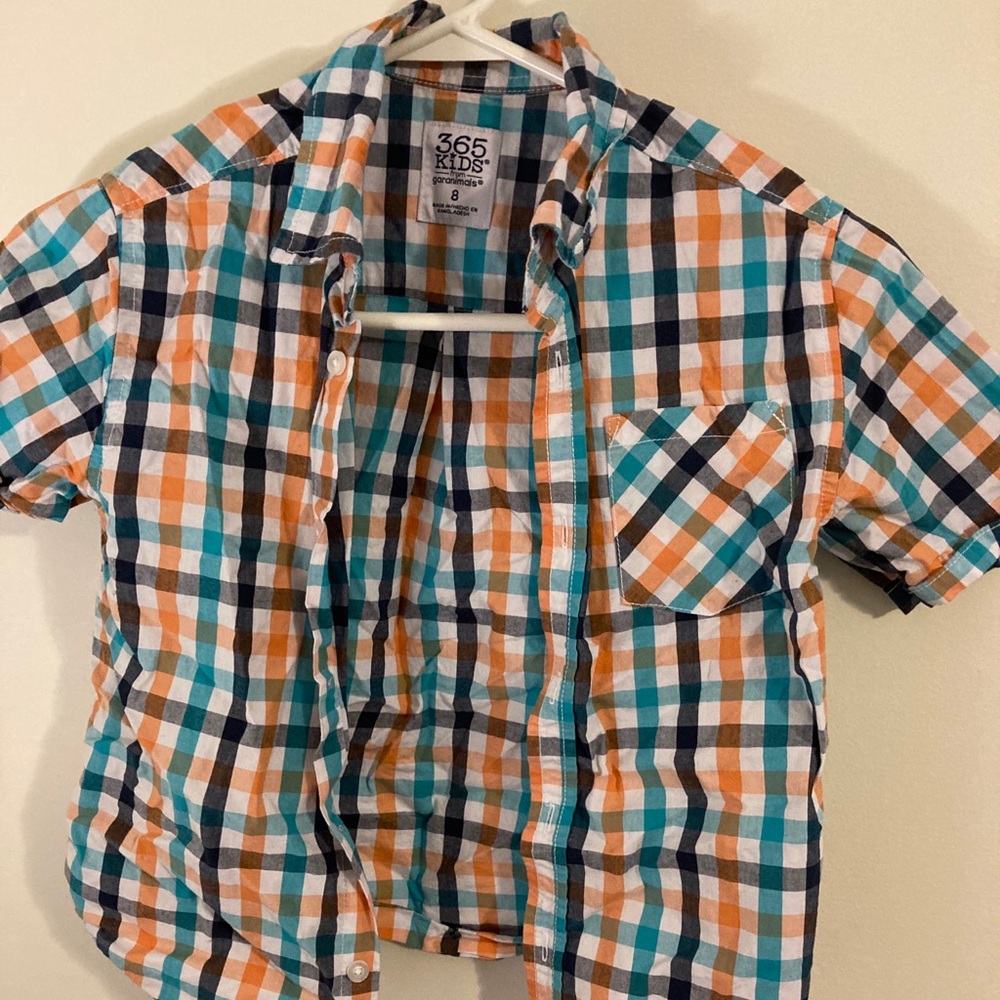 Boys Size 8 short-sleeved plaid button down